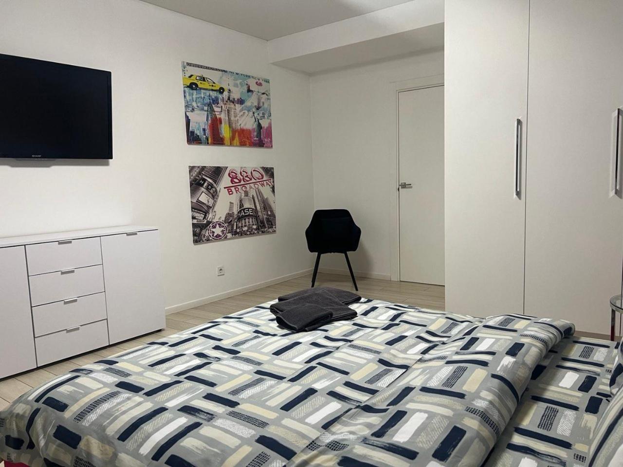 2-Room Luxury Apartment In The Center Kiev Ngoại thất bức ảnh