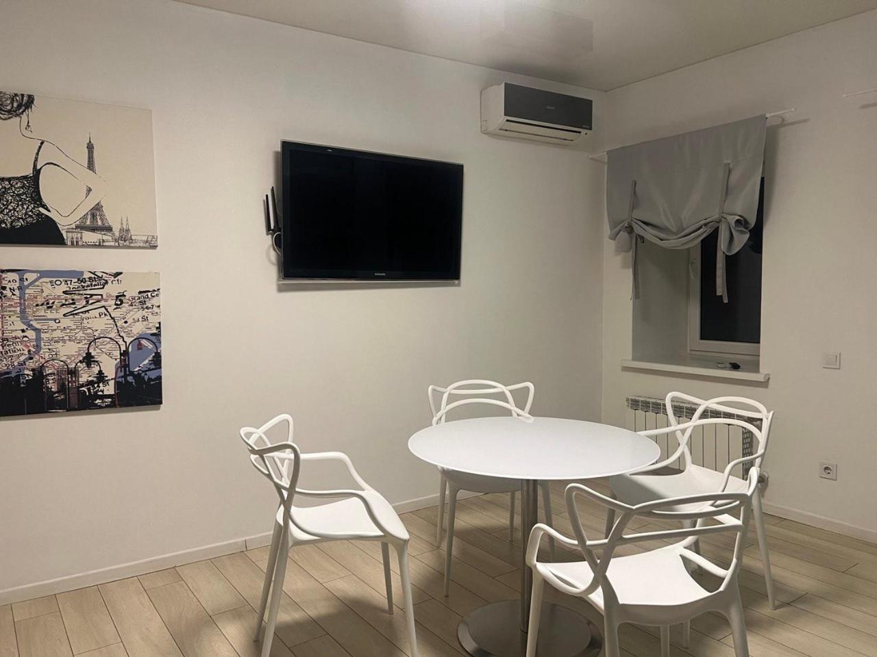 2-Room Luxury Apartment In The Center Kiev Ngoại thất bức ảnh