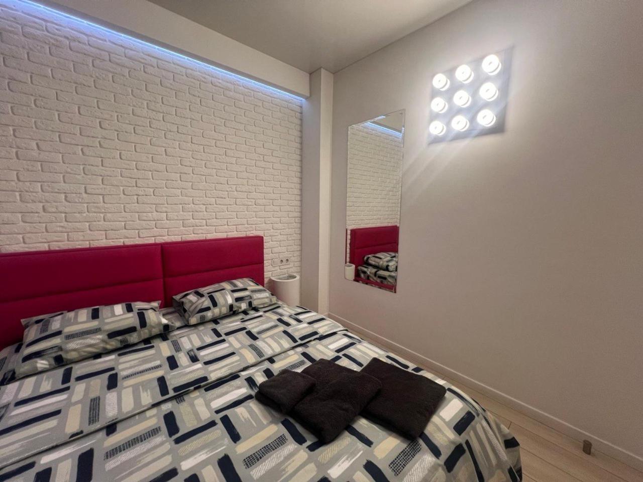 2-Room Luxury Apartment In The Center Kiev Ngoại thất bức ảnh